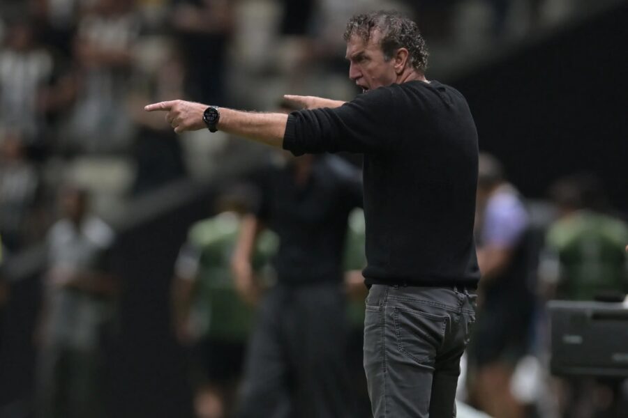 Cuca explica mudanças e admite que Santos “sentiu” o jogo contra o Atlético-MG