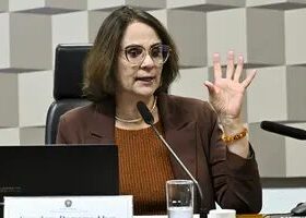 Damares anuncia estratégia para audiência sobre Moraes no Senado