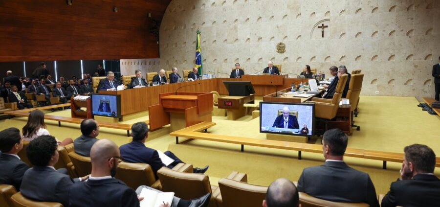 Dino e Zanin acompanham Gilmar por juntar processos de Moraes e Mendonça; Fux vota contra