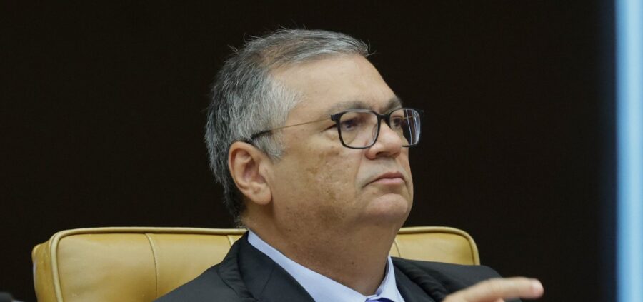 Dino interrompe Toffoli e discute com Fachin sobre pedido de palavra no STF
