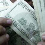 Dólar aproxima-se de R$ 5,17, com notícias do exterior e eleições