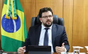 Ex-chefe de gabinete de Lula discutiu venda do Master com advogado de Vorcaro