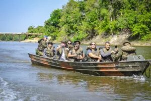 Exército Brasileiro reconhece atuação das Farc no Amazonas e aumenta vigilância