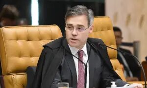 Fachin adia julgamento sobre Mendonça no STF