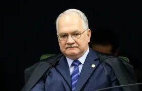 Fachin cancela sessão do plenário do STF