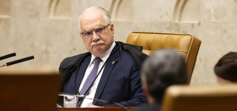 Fachin dá 24 horas para Mendonça liberar documentos do caso Master