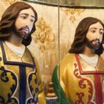 Festa de São Cosme e São Damião reúne fiéis neste fim de semana na Liberdade; confira programação