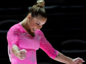 Flávia Saraiva é ouro nas assimétricas da Copa do Mundo de ginástica