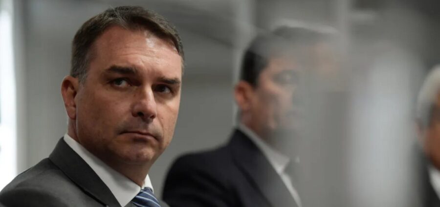 Flávio Bolsonaro defende fim do sigilo sobre investigação de ‘Dark Horse’: para mim é muito positivo