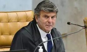 Fux diz que casos envolvendo Moraes e Mendonça tratam de fatos distintos
