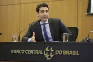 Galípolo diz que BC não será ‘emotivo’ e revisa PIB de 2026 para 1,8%