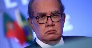 Gilmar pede a Fachin acesso a celular de Daniel Vorcaro