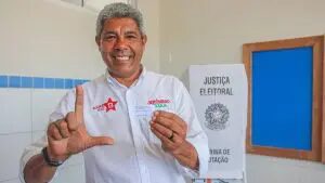 Governador da Bahia usou helicóptero ligado a ex-sócio do Master