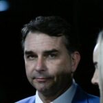 Grupo dos EUA ligado à campanha de Flávio Bolsonaro tem projeto de terras raras na Bahia