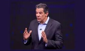 Haddad vira alvo de inquérito por difamação depois de acusar Nunes em debate