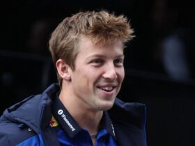 Hadjar segue fora, e Red Bull mantém Lawson para o GP da Espanha