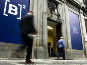Ibovespa cai e quebra sequência de quatro altas semanais
