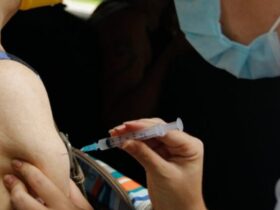 Idosos com 85 anos ou mais já podem receber nova vacina contra pneumonia pelo SUS