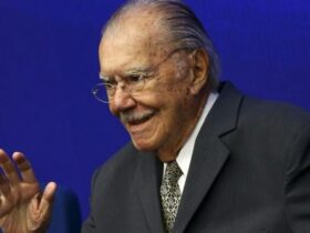 José Sarney recebe alta de hospital após tratamento de pneumonia