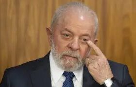 Lula diz que quer se reeleger para ‘manter Bolsonaro na cadeia’