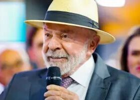 Lula evita comentar julgamento de Moraes no STF