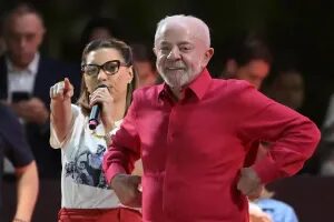 Lula tenta justificar fala sobre exames e usa Janja para atacar Nikolas