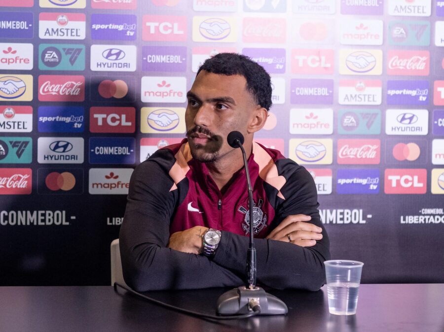 Matheuzinho defende Diniz em meio à má fase do Corinthians: “Confiamos 100% nele”