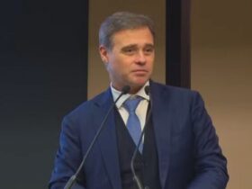 Mendonça determina que PF esclareça quem fazia parte de rede de influência de Vorcaro