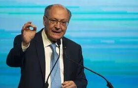 Mendonça inclui Alckmin em ação de Flávio contra Durigan