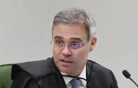 Mendonça rejeita ação contra reajuste do Bolsa Família