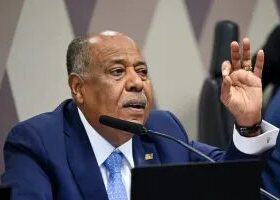 Ministro do ‘missão dada é missão cumprida’ diz estar ‘sempre à disposição’ de Vorcaro