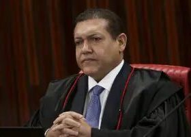 Nunes Marques manda Instagram retirar do ar vídeo que liga Flávio ao Master