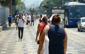 Onda de calor atinge 8 Estados e leva temperaturas a 41°C