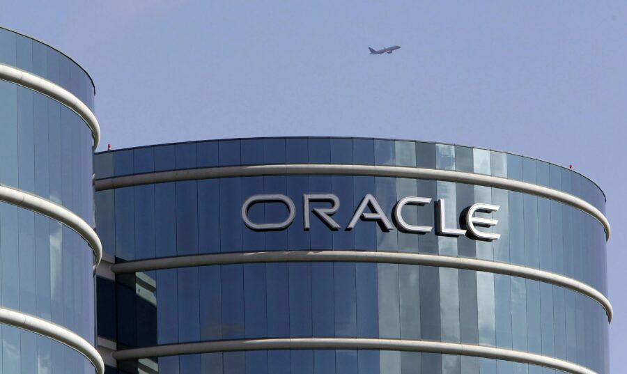 Oracle eleva previsão de gastos com cortes de empregos para US$ 2,8 bilhões