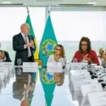 Para Lula, Igreja Católica cresce menos que a evangélica por não ordenar mulheres