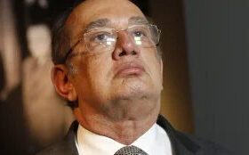 ‘PEC do Andador’: Gilmar articula-se para aumentar idade de aposentadoria dos ministros