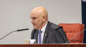 Pesquisa mostra que 45% veem critérios políticos nas decisões de Moraes