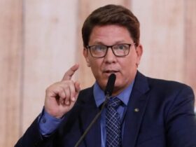 PF faz buscas contra Mario Frias e produtora de filme sobre Bolsonaro
