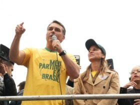 PF investiga emenda de Flávio Bolsonaro negociada com miliciano condenado no caso Marielle