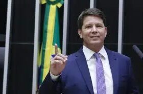 PF tem Mário Frias e produtora de Dark Horse como alvos de operação