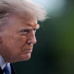 Polícia britânica prende suspeitos de planejar ataque a base local dos EUA