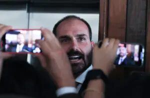 Por unanimidade, STF mantém condenação de Eduardo Bolsonaro