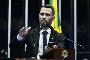 Quaest: Cleitinho lidera corrida ao governo em MG
