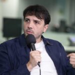 Renan Santos entra com ação no TSE contra reajuste no Bolsa Família anunciado por Lula