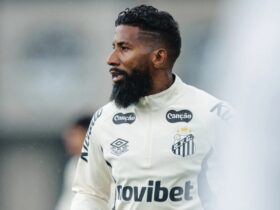 Rodinei defende leveza no Santos após chegada e se coloca à disposição de Cuca