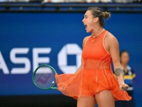 Sabalenka sofre, mas supera Noskova e vai à semifinal do US Open
