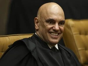 Sessão do STF sobre Moraes deve ser pública e televisionada, diz jurista