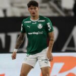 Suspensões de Andreas e Marlon abrem disputa por vaga no meio do Palmeiras