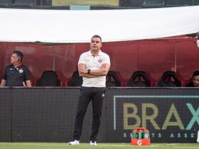 Temos que ser vaiados mesmo, diz Jair Ventura após empate do Vitória em casa