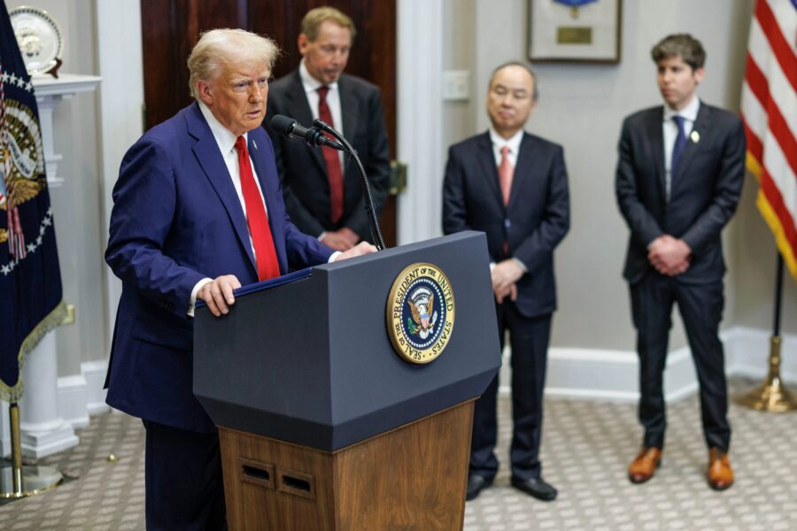 Trump diz que ‘forças muito negativas’ levantam preocupações exageradas sobre IA